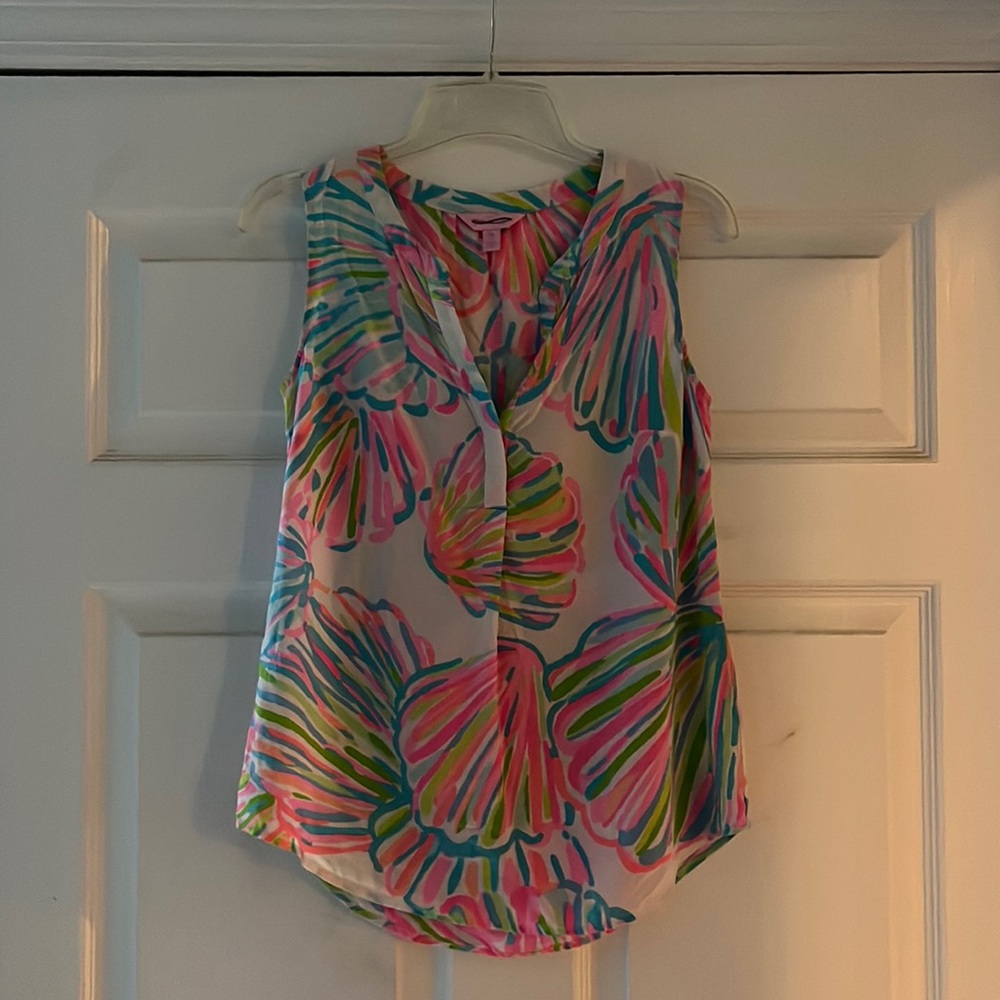 Lilly Pulitzer sleeveless shirt